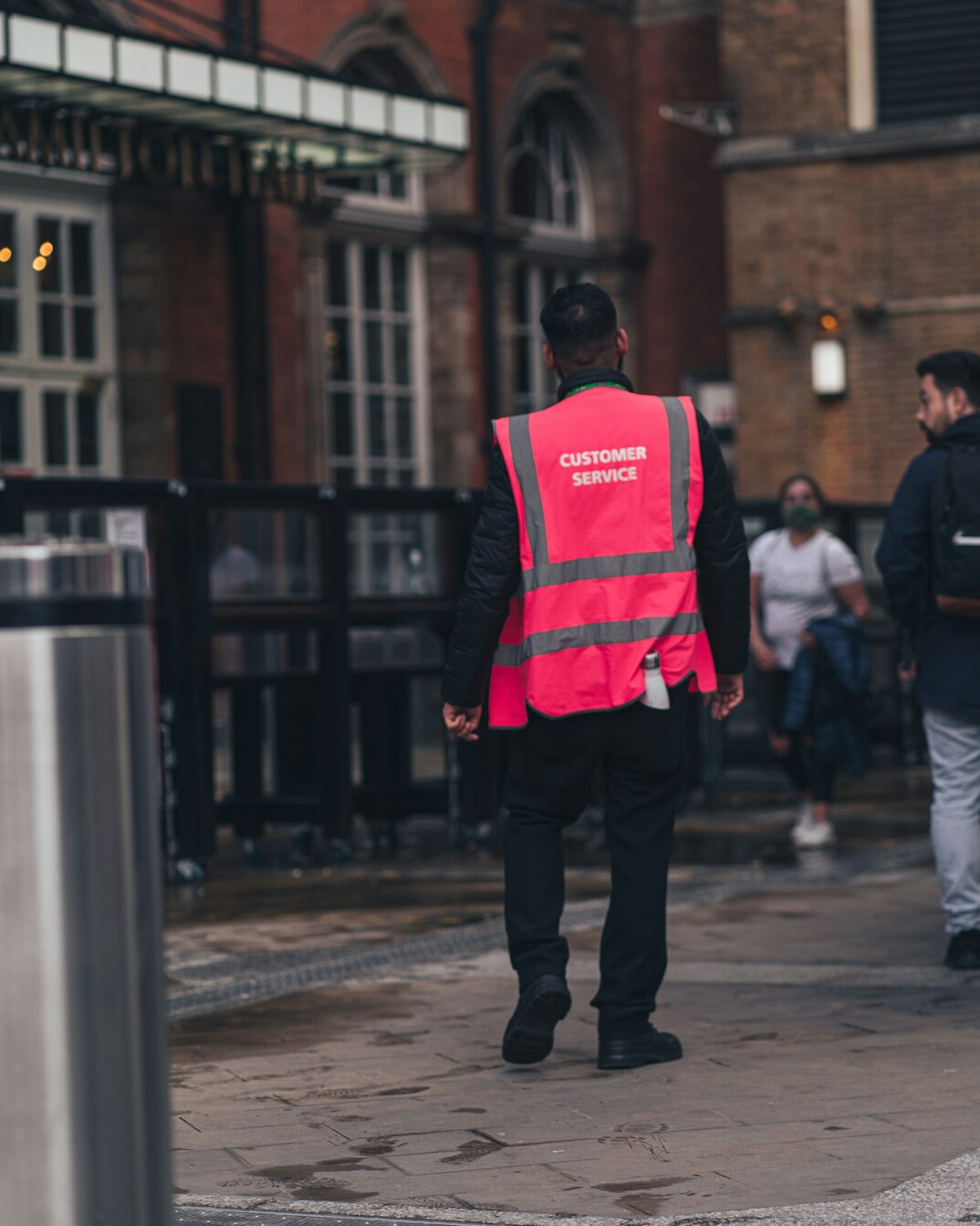 undercover security